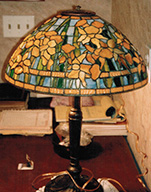 tiffany banded daffodil1 — lamps